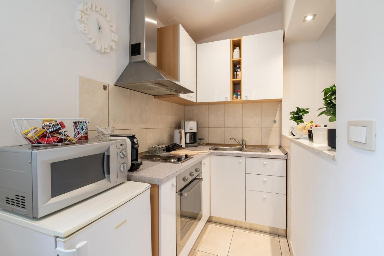 Studio Apartment La Luna Split Exteriör bild