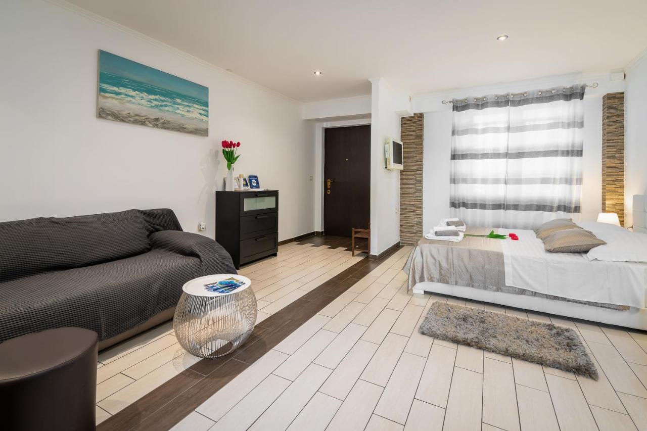 Studio Apartment La Luna Split Exteriör bild