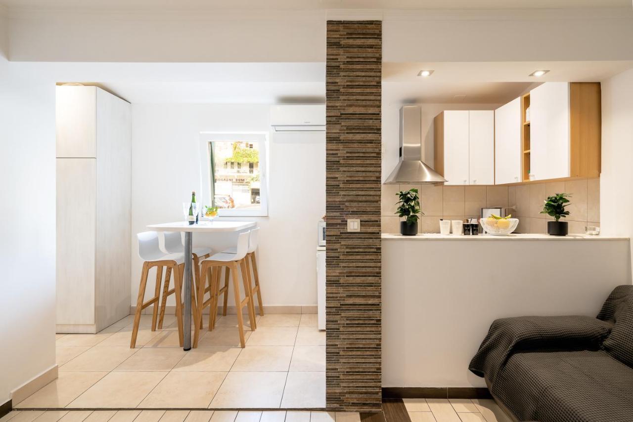 Studio Apartment La Luna Split Exteriör bild