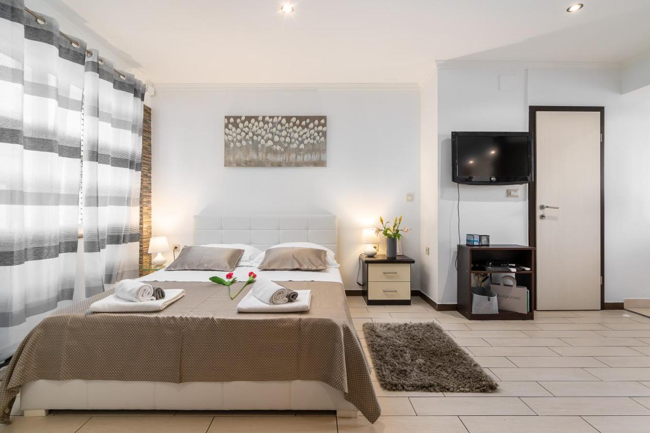 Studio Apartment La Luna Split Exteriör bild