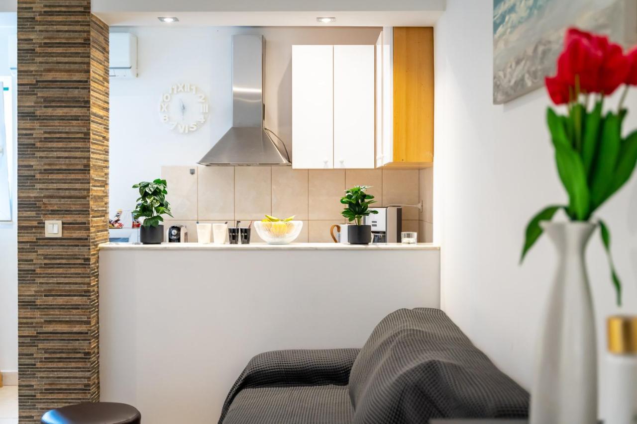 Studio Apartment La Luna Split Exteriör bild